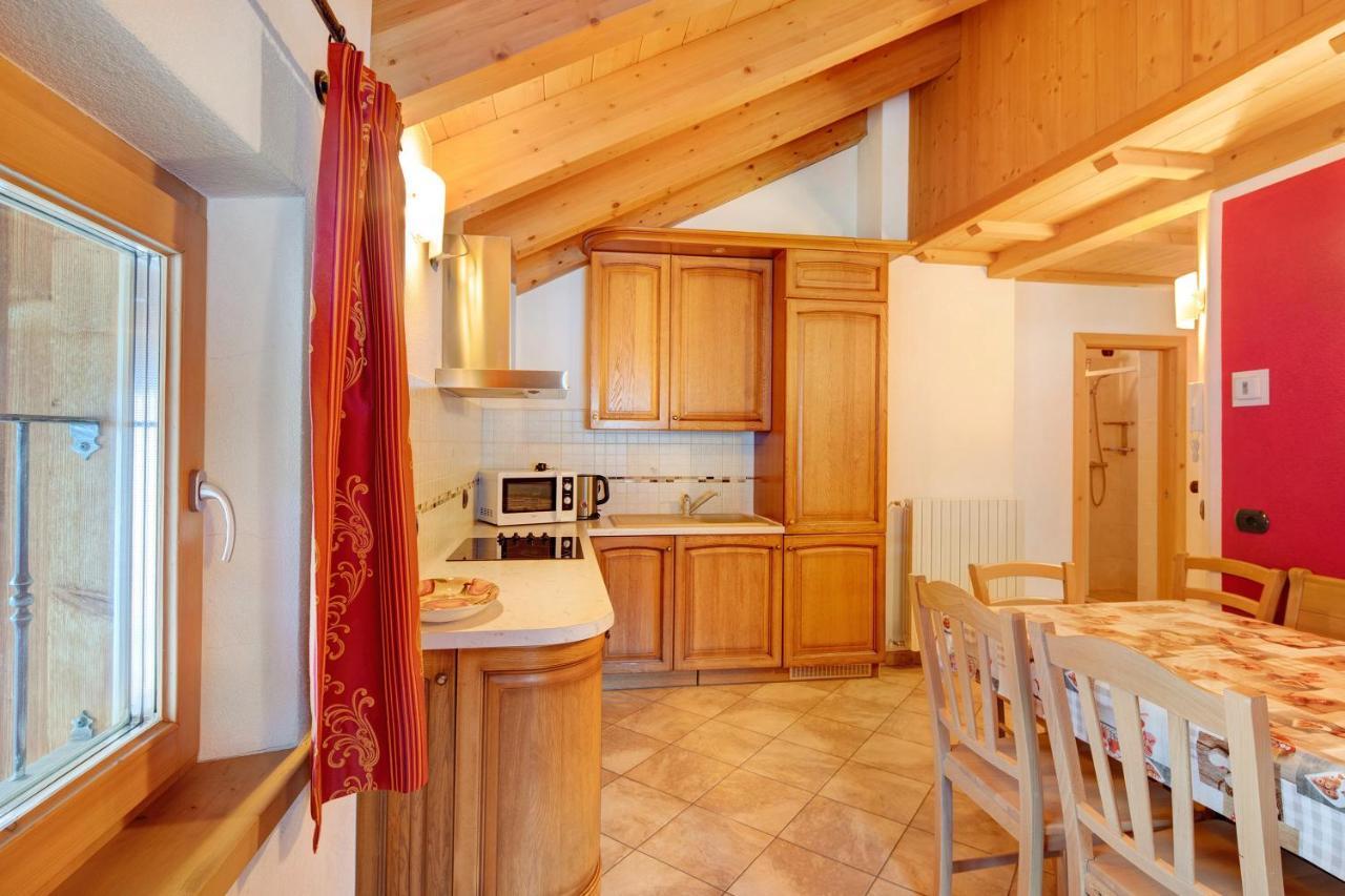 Rosso Al Bait Da Giulio Appartement Livigno Buitenkant foto