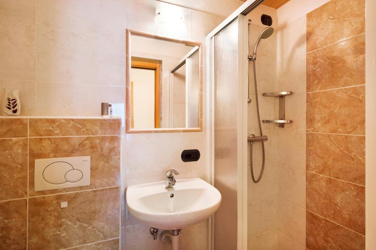 Rosso Al Bait Da Giulio Appartement Livigno Buitenkant foto